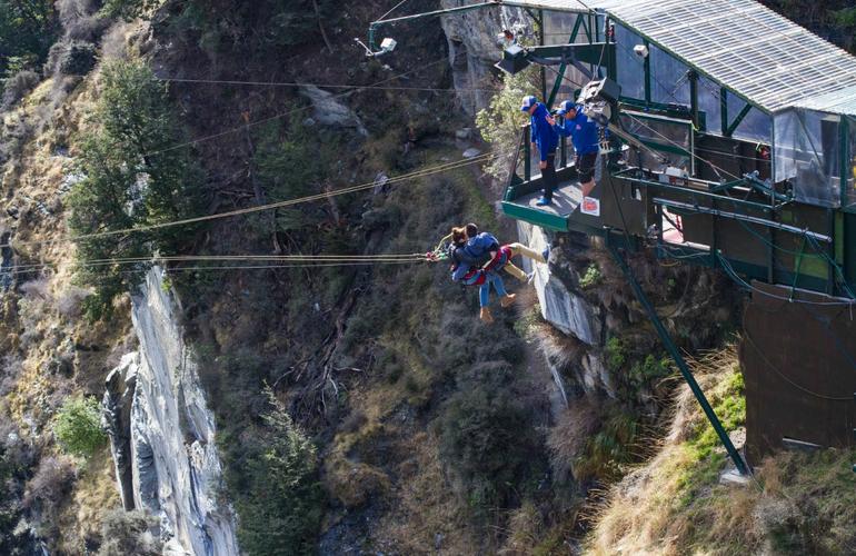 Altalena sul canyon dello Shotover Canyon in Nuova Zelanda