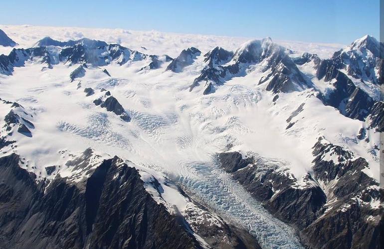 Vista del Monte Cook da un aereo in Nuova Zelanda