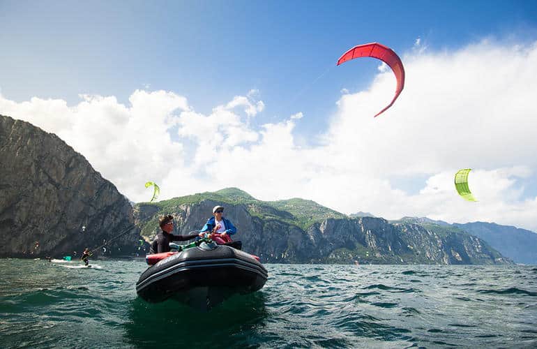 Lezioni di kitesurf sul lago di Garda in Italia