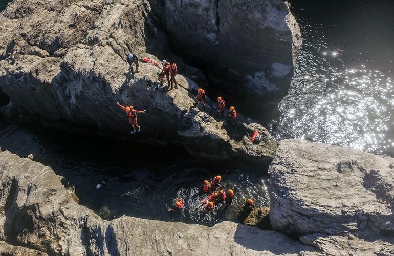 Coasteering nelle Azzorre 