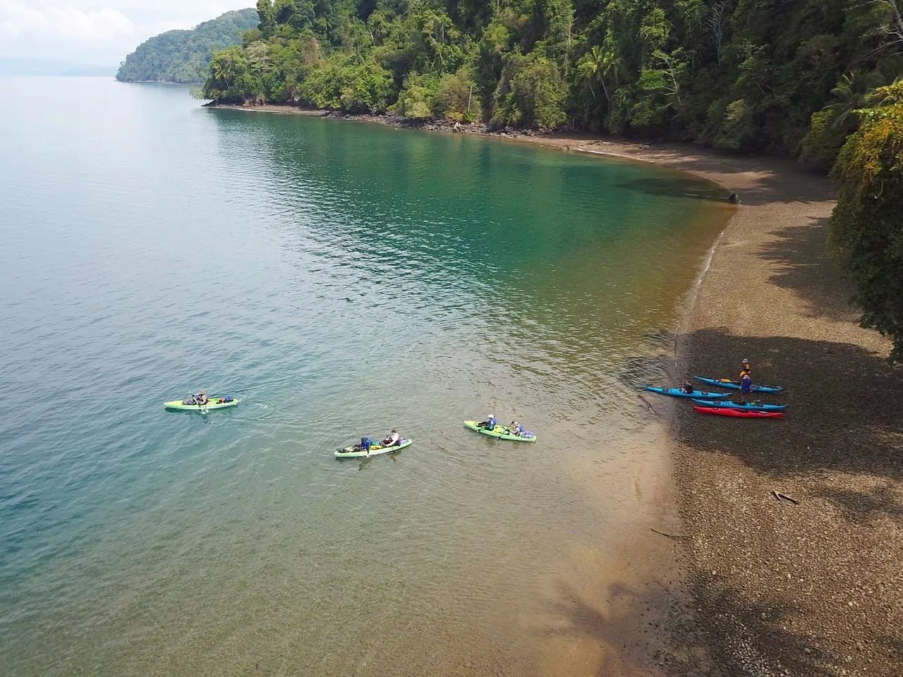 Kayakisti nel Golfo Dulce, Costa Rica