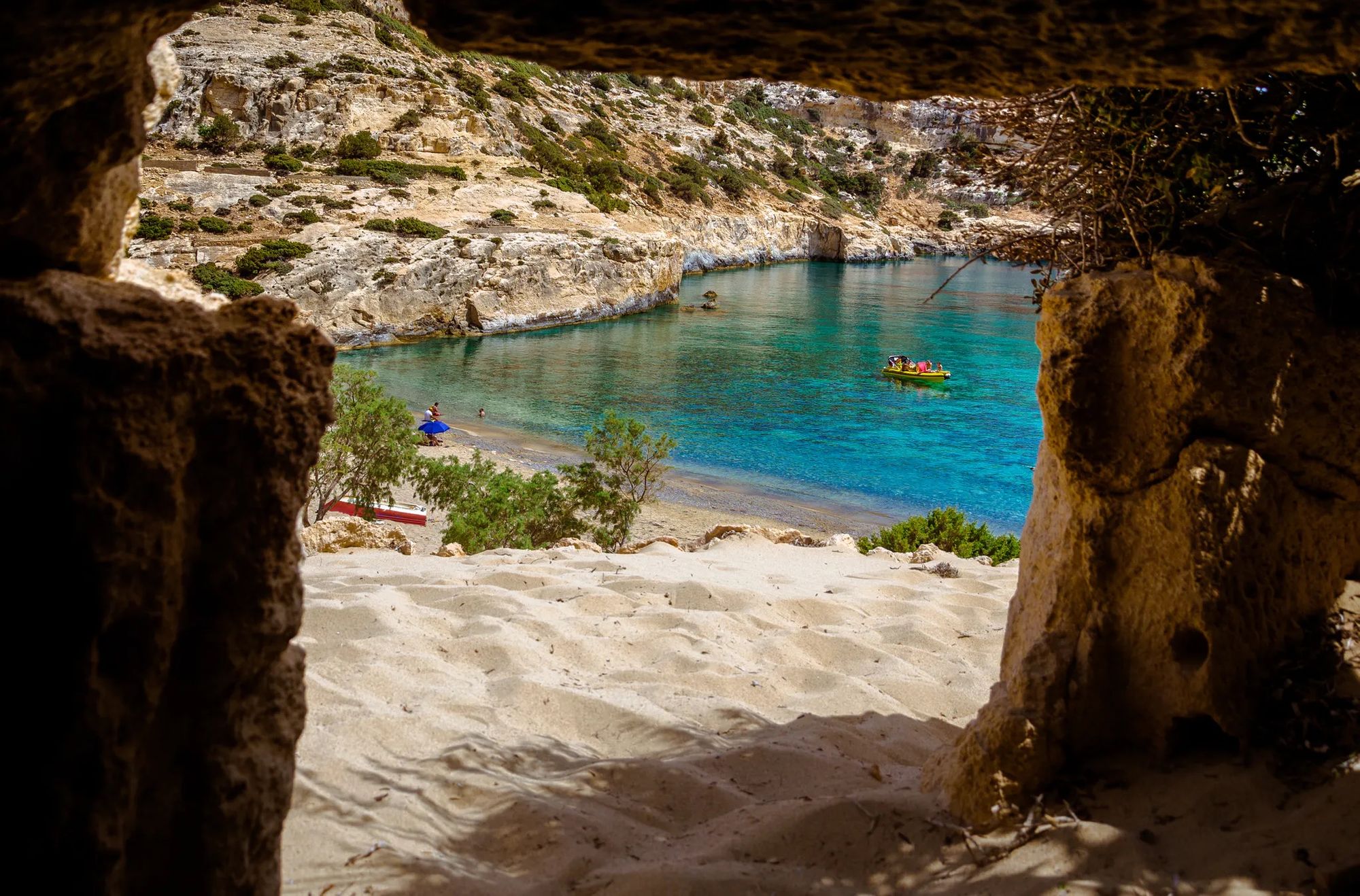 Una baia riparata in Grecia.