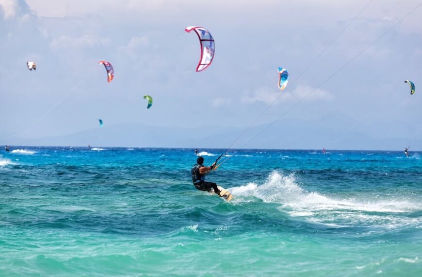 5 posti migliori per imparare il kitesurf in Europa