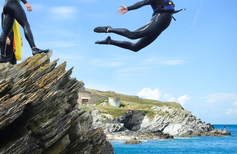 Coasteering a Newquay