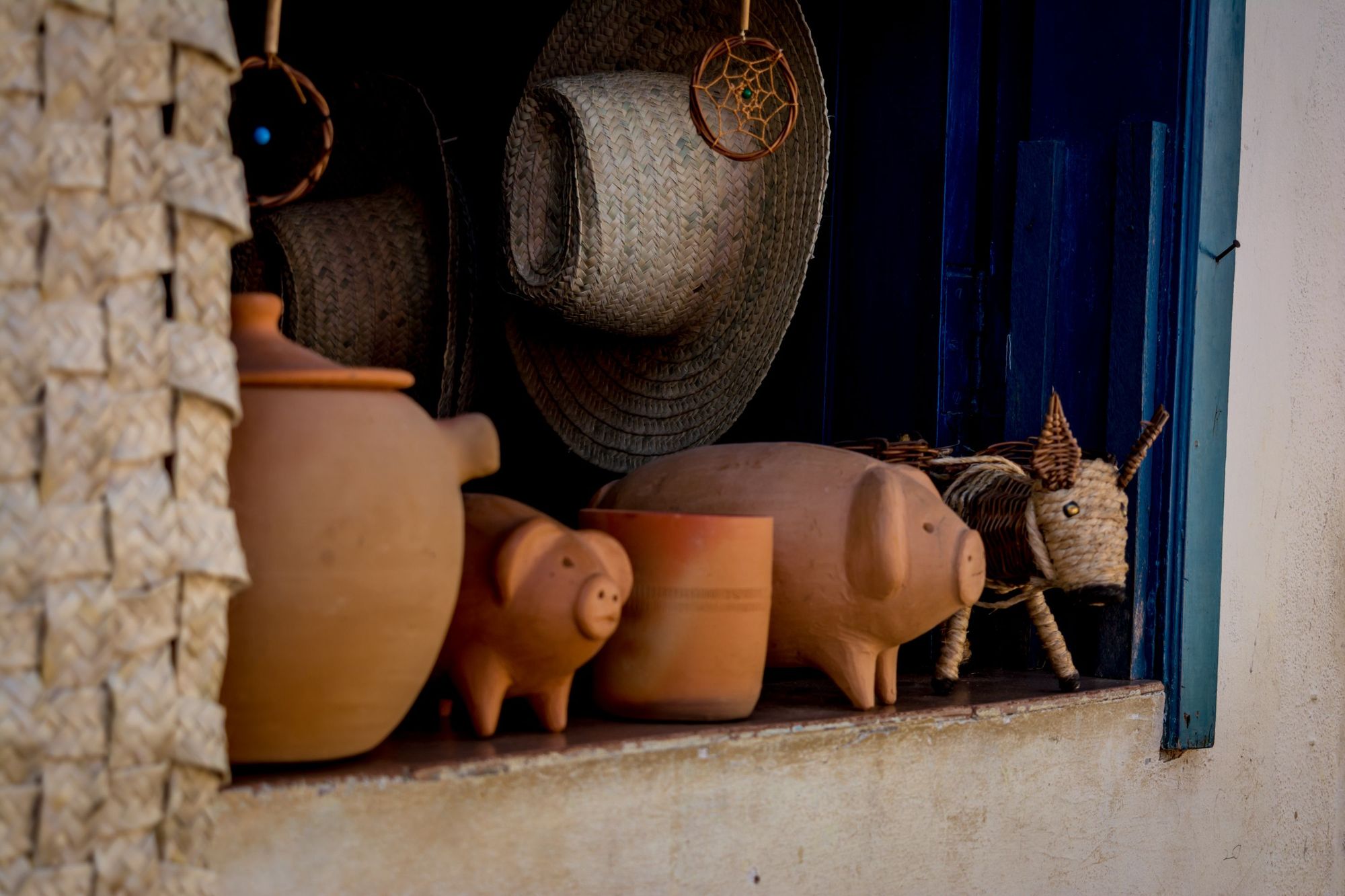 Ceramiche in uno degli homestay del trekking della Valle del Pati. Foto: Getty