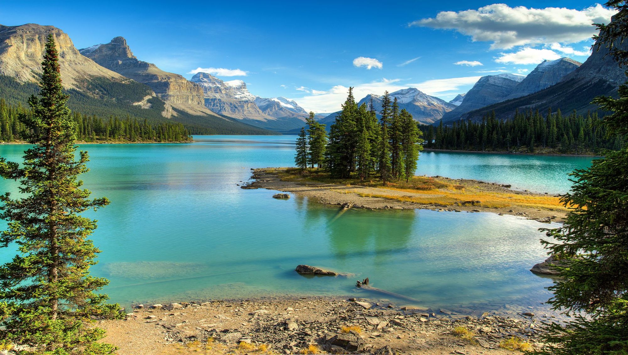 Lago Maligne nel parco nazionale di Jasper, Alberta, Canada. Lo Skyline Trail inizia al Maligne Trailhead, a sud. Foto: Getty